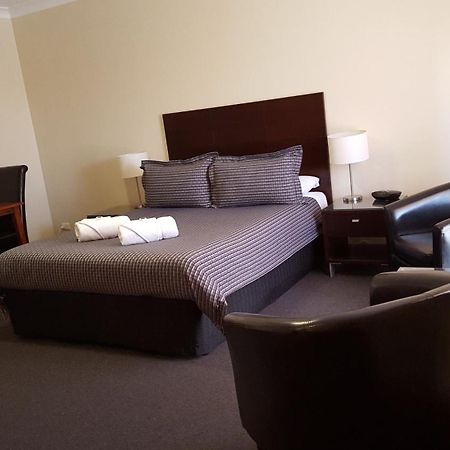 Gateway Motor Inn - Self Check-In Broken Hill Eksteriør billede