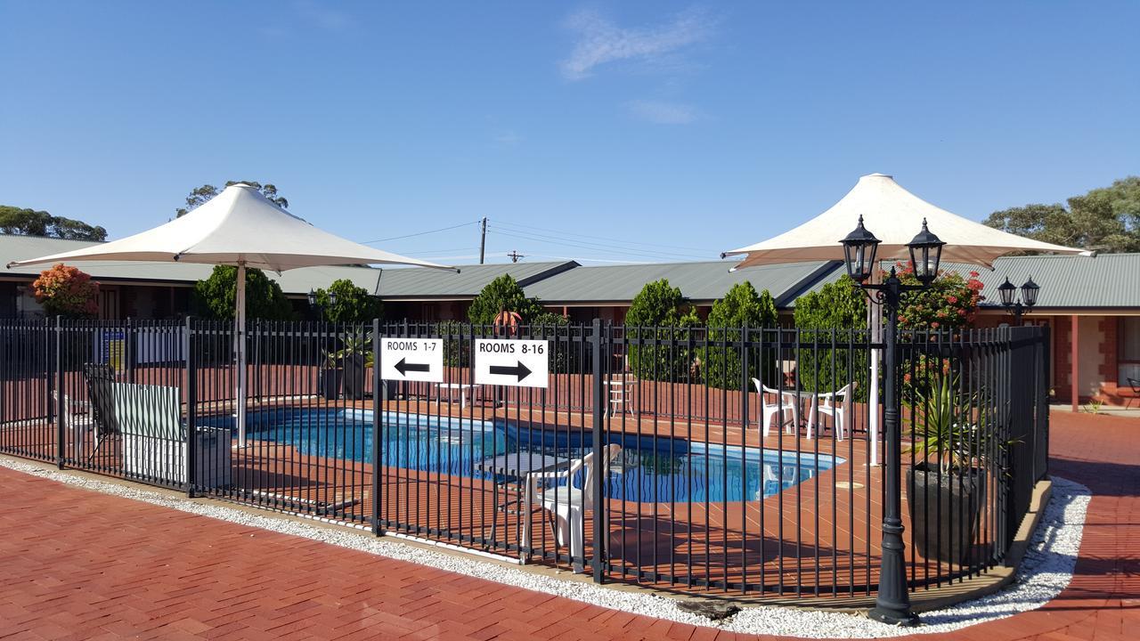 Gateway Motor Inn - Self Check-In Broken Hill Eksteriør billede