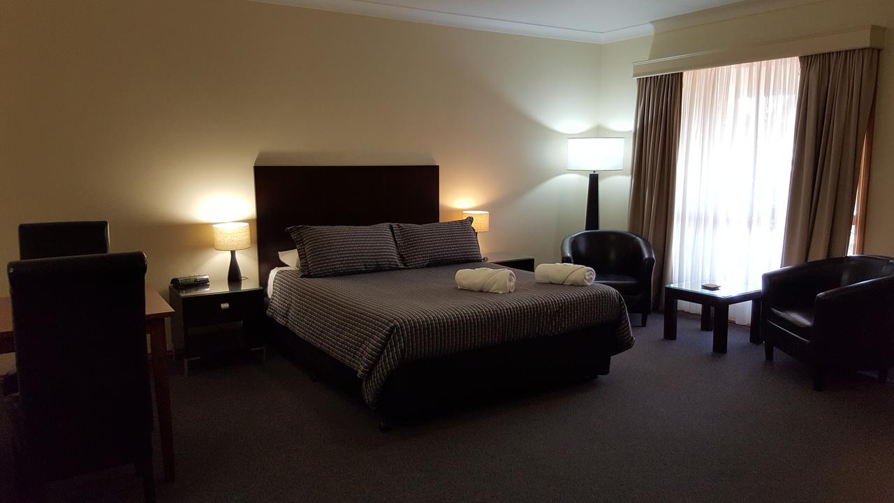 Gateway Motor Inn - Self Check-In Broken Hill Eksteriør billede