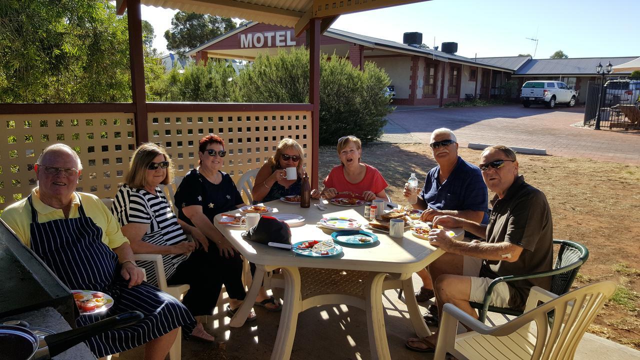 Gateway Motor Inn - Self Check-In Broken Hill Eksteriør billede